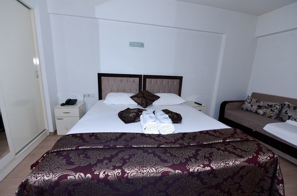 Beyaz Koesk Hotel Istanboel Buitenkant foto